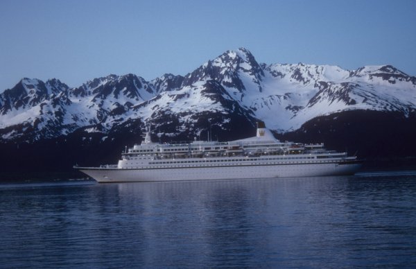 cruise boat in Resurrection Bay