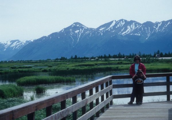 Kathy & Sally on the walkway