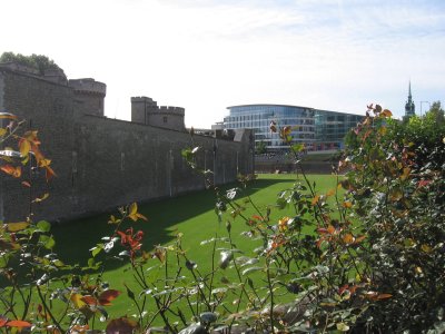 tower of london moat
