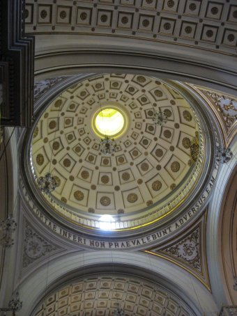 Cupola above the main altar, San Pedro
