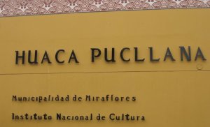 Huaca Pucllana sign